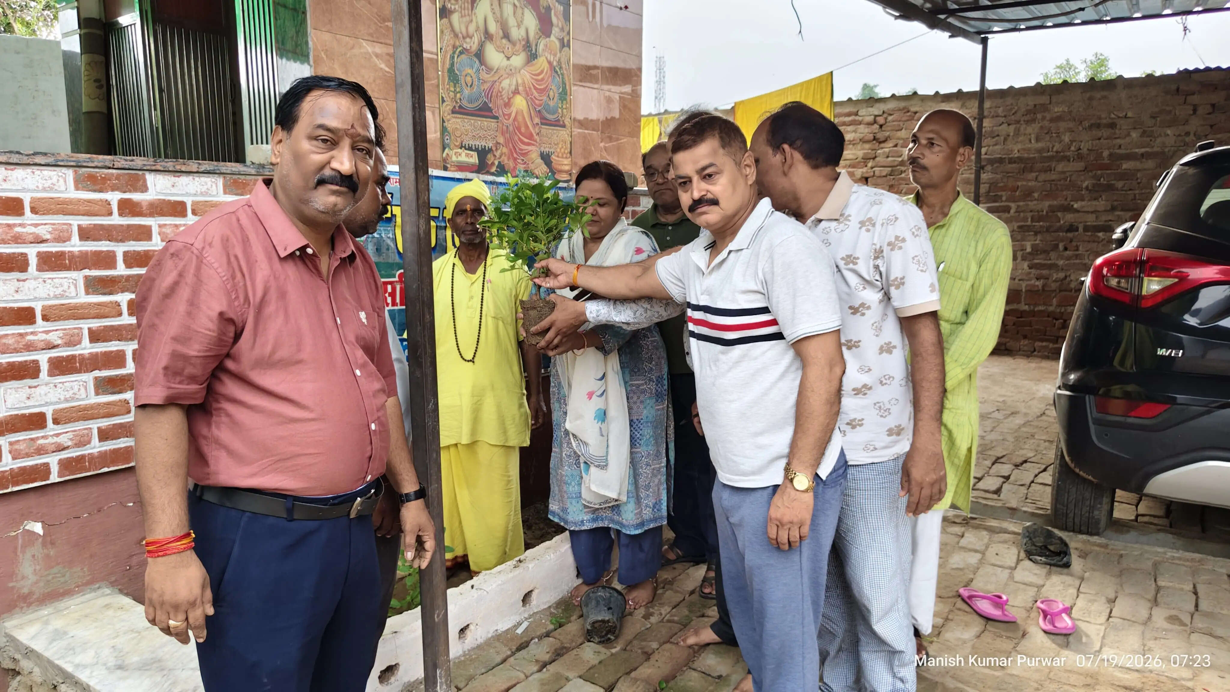 पर्यावरण संरक्षण के संकल्प को लेकर द्वारकाधीश मंदिर में हुआ पौधरोपण