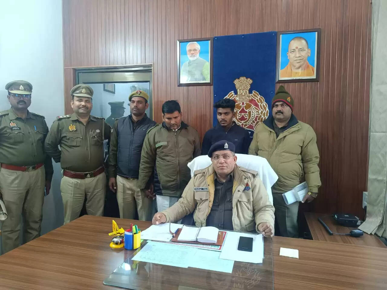 मीरजापुर में चेकिंग के दौरान दो गांजा तस्कर गिरफ्तार