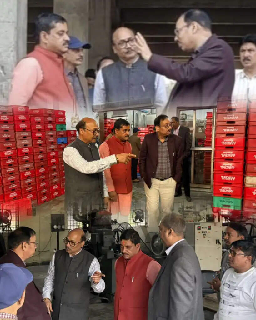 अत्याधुनिक दुग्ध प्लांट का औचक निरीक्षण, गुणवत्ता और स्वच्छता देख संतुष्ट हुए निदेशक