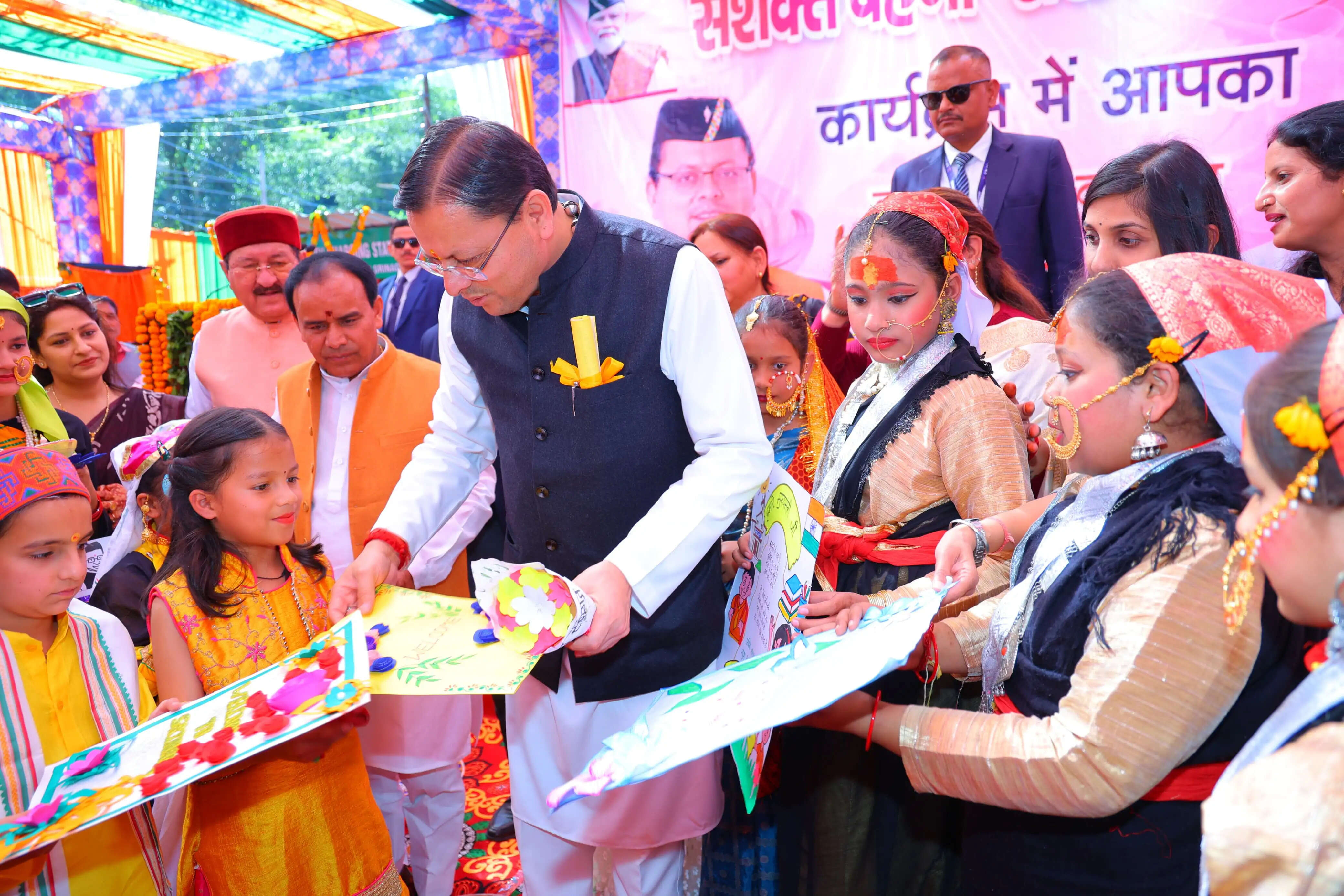 श्रीनगर में नौ साल बाद फिर शुरू हुई सिटी बस सेवा