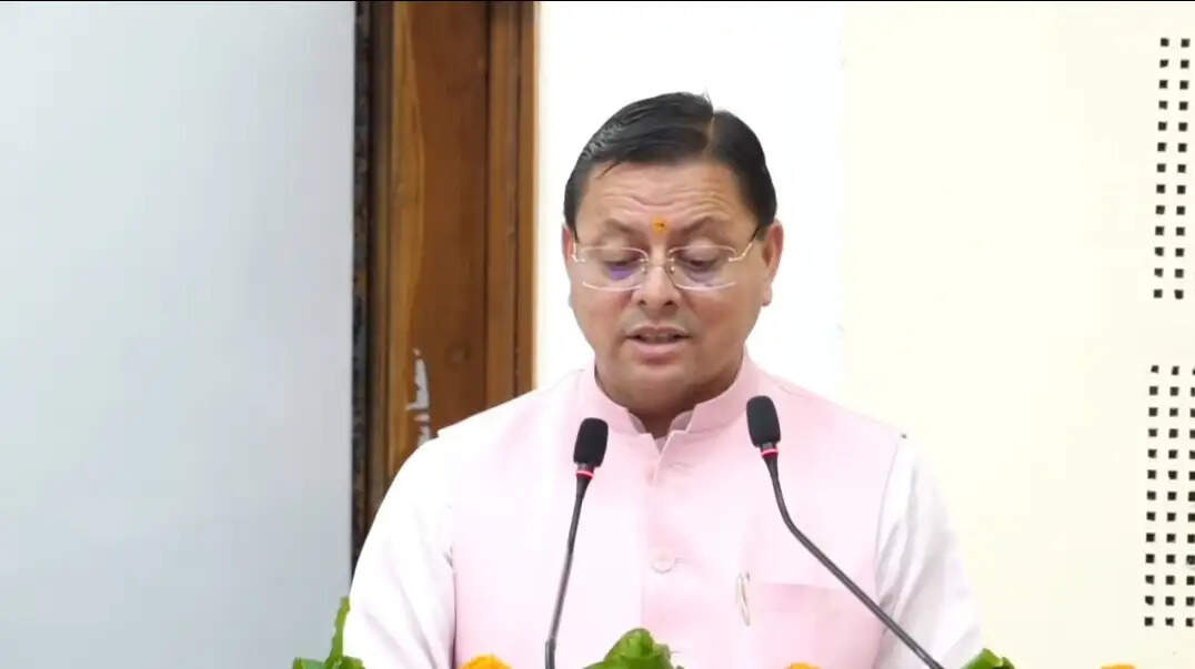 मुख्यमंत्री धामी बोले-देवभूमि में सड़कों पर नमाज़ नहीं होने देंगे, कानून से ऊपर कोई नहीं