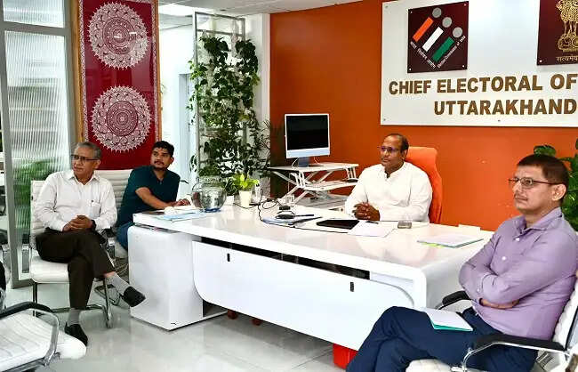 उत्तराखंड में एसआईआर के तहत 92 प्रतिशत से अधिक फार्म डिजिटाइजेशन पूरा,'अन कलेक्टेबल' मतदाताओं का होगा दोबारा सत्यापन