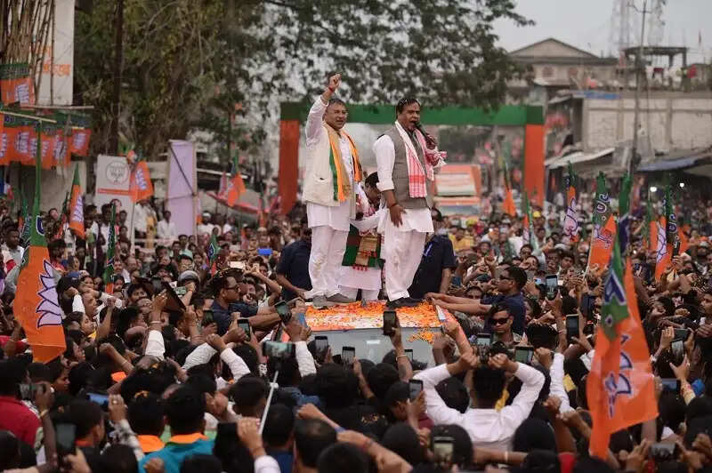 भाजपा का जन आशीर्वाद यात्रा, गोलाघाट में मुख्यमंत्री सरमा की यात्रा