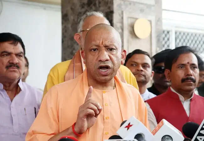 अयोध्या की गलियों और सरयू की धारा को रक्त रंजित करने वाले सपा के नेता आज आस्था की बात कर रहे हैं : योगी आदित्यनाथ