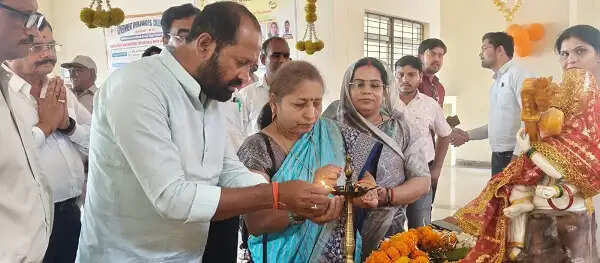 विकसित भारत युवा संसद में गूंजा युवा शक्ति का स्वर, राष्ट्र निर्माण में योगदान देने का आह्वान