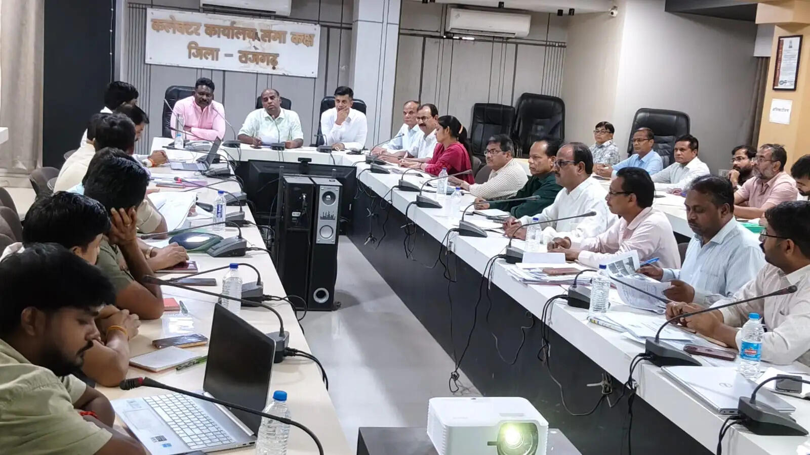 राजगढ़ः मानसून से पहले तैयारियां तेज, कलेक्टर बोले- वर्षाकाल में बर्दाश्त नहीं की जाएगी लापरवाही