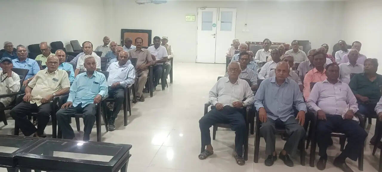 एचईसी के वरीष्ठ नागरिकों के लिए स्वास्थ्य जागरूकता सत्र आयोजित