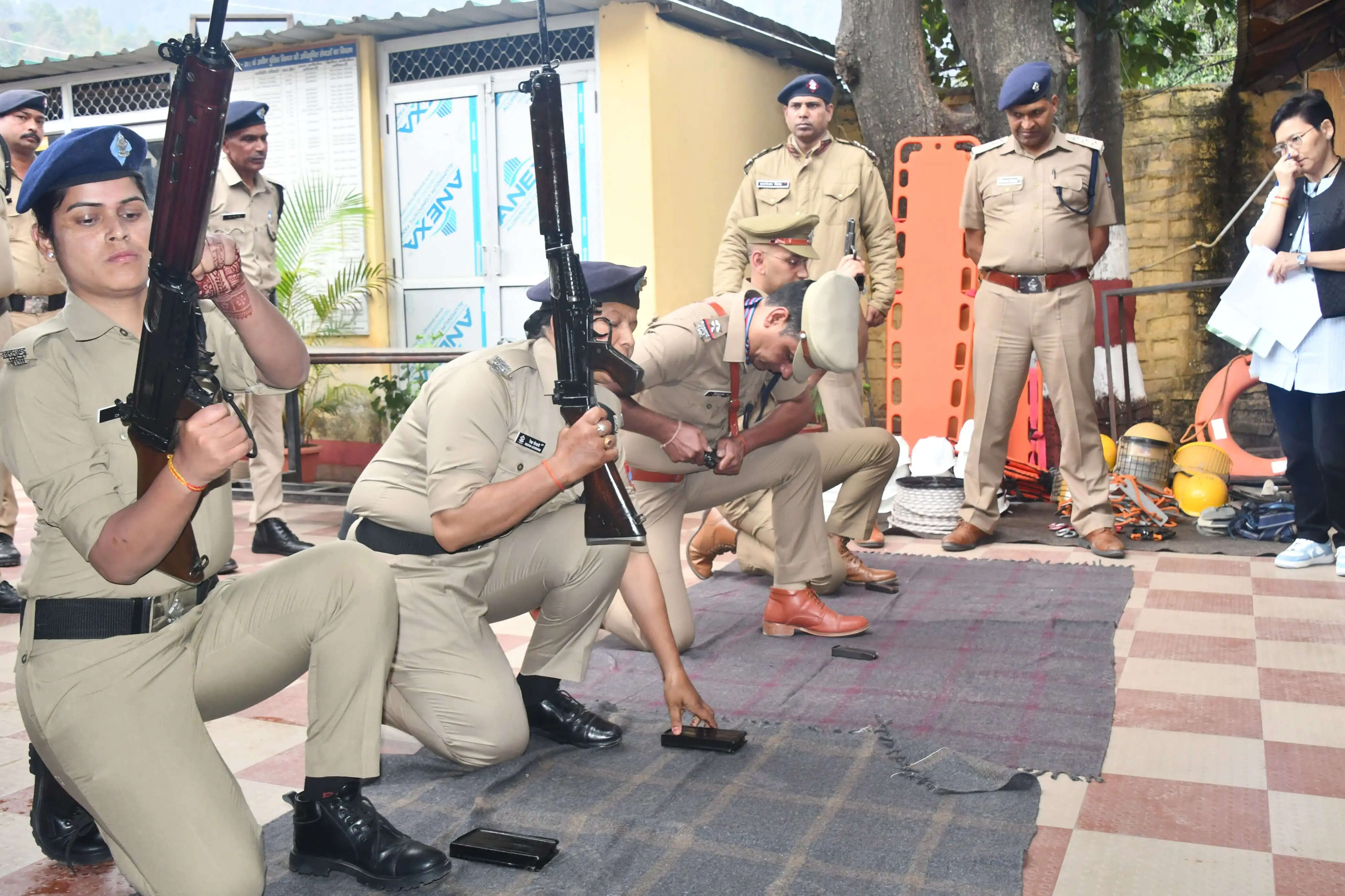 एसएसपी ने उत्कृष्ट प्रदर्शन करने वाले पुलिसकर्मियों को किया सम्मानित