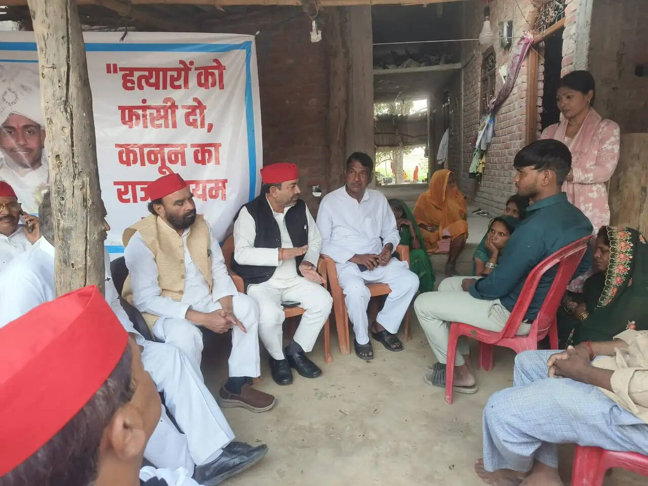 आजाद बिंद हत्याकांड : सपा ने की न्याय एवं 01 करोड़ मुआवजा, नौकरी व सुरक्षा की मांग