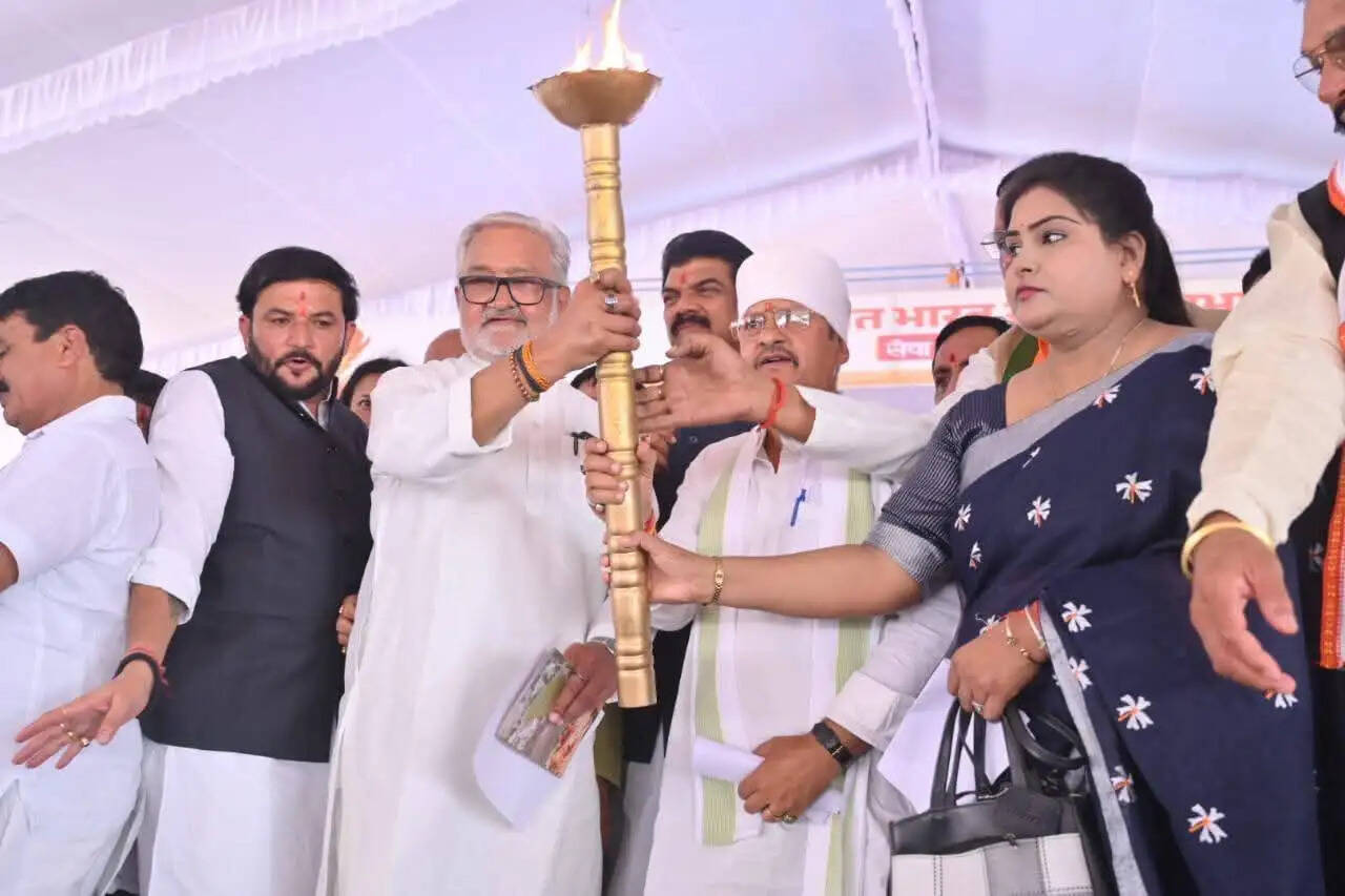 सागर में 'सेवा ज्योति यात्रा' और विकसित भारत संकल्प सभा का भव्य आयोजन