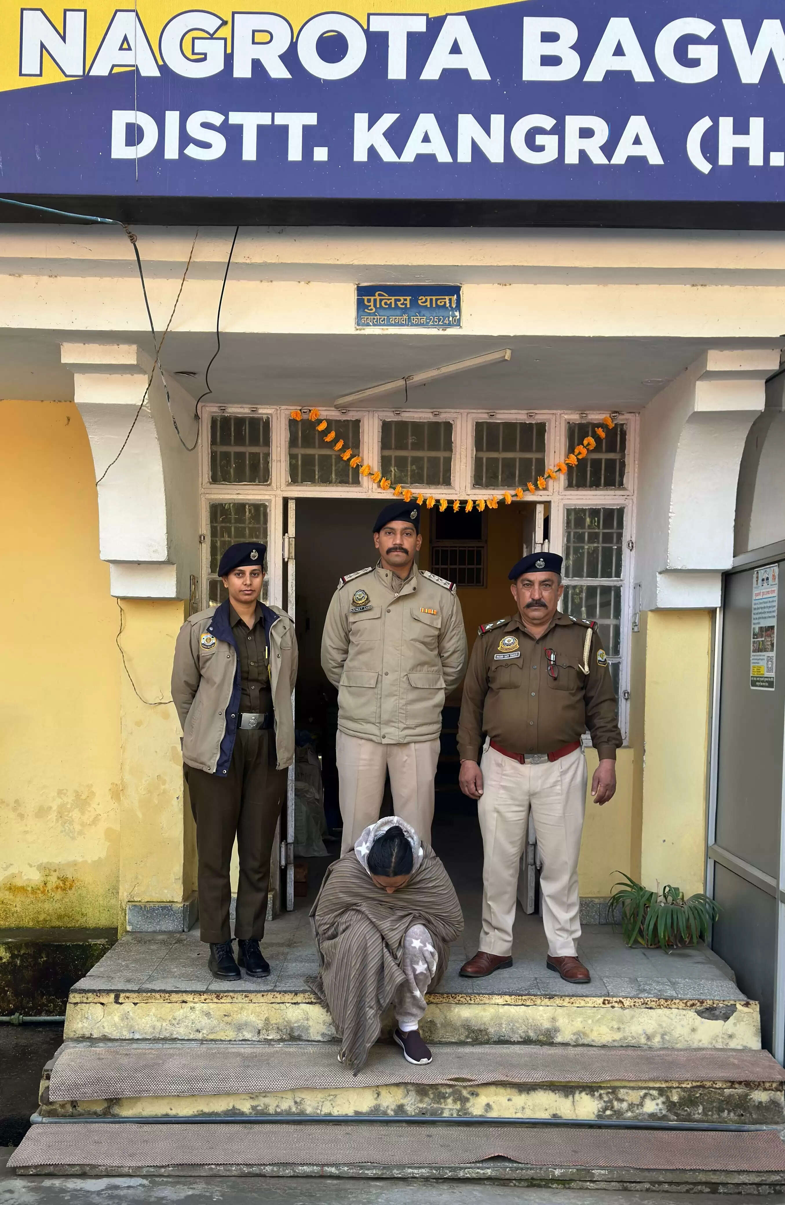 विदेश भेजने के नाम पर फर्जीवाड़ा, आरोपी महिला पंजाब से काबू