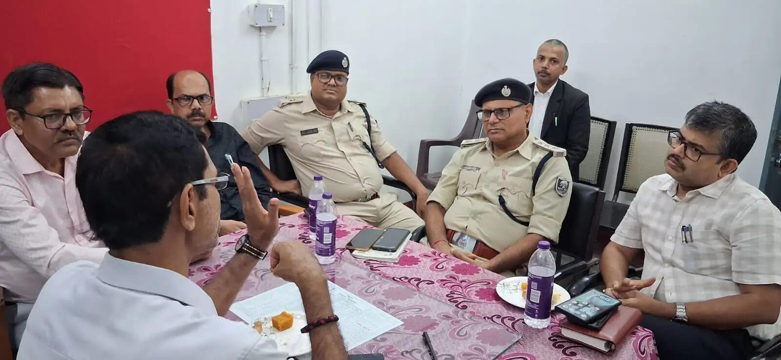 स्थायी लोक अदालत में ट्रैफिक नियमों को लेकर हुई बैठक