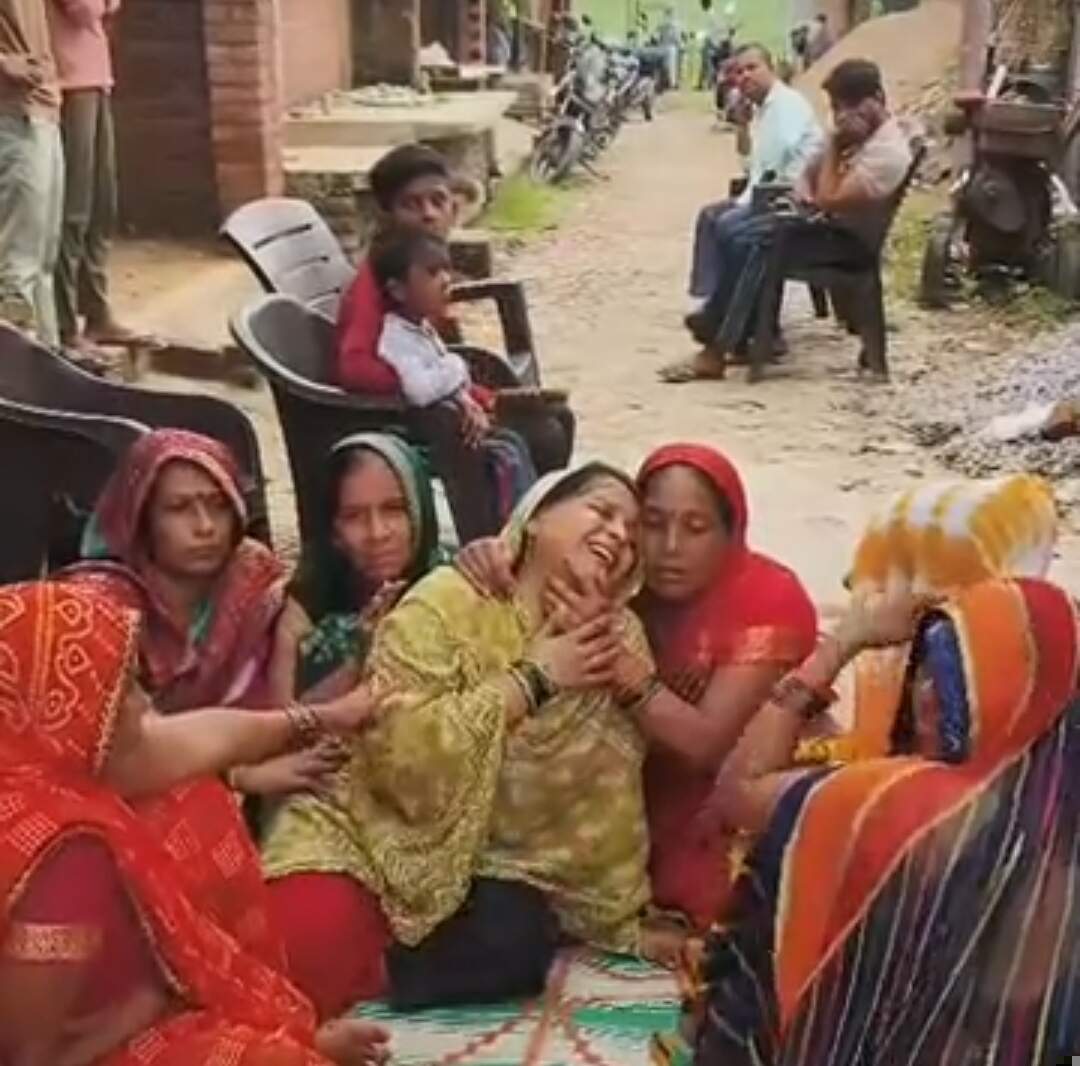 तेज रफ्तार ट्रक ने बाइक में मारी टक्कर, मामा की मौत