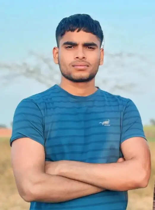 जौनपुर में ट्रेन की चपेट में आने से युवक की मौत