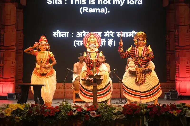 मप्रः अंतरराष्ट्रीय श्रीरामलीला उत्सव में यूनेस्को धरोहर खोन और कुटियाट्टम में जीवंत हुई रामकथा