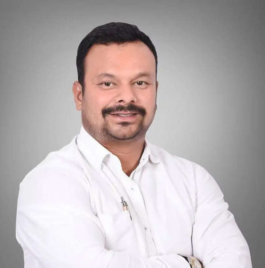 कांग्रेस ने देवप्रयाग में गैस की किल्लत पर धामी सरकार काे घेरा