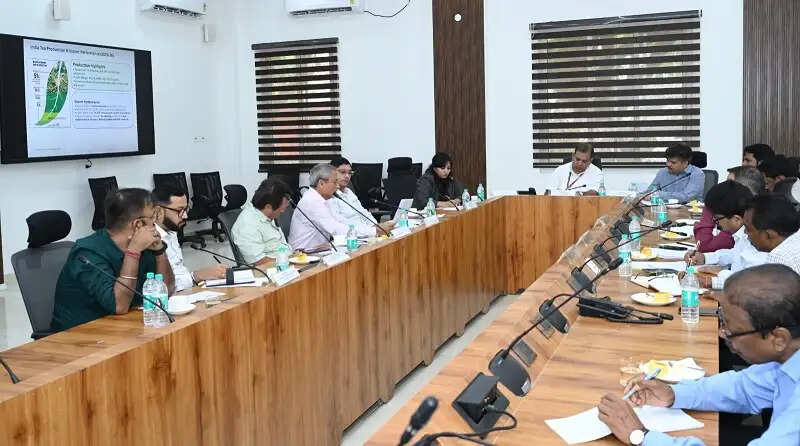 पूसीरे ने चाय कंटेनर के परिवहन को बढ़ावा देने के लिए स्टेकधारकों के साथ की बैठक