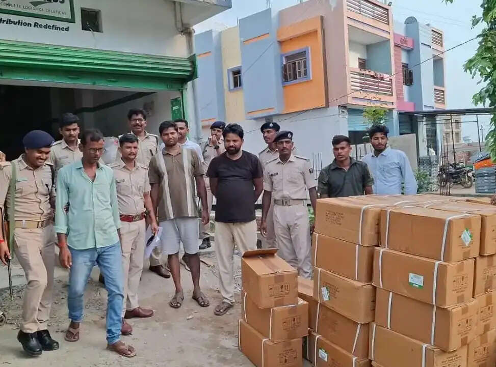 सुपौल में नशीले कफ सिरप की बड़ी खेप बरामद, 6 हजार बोतल जब्त