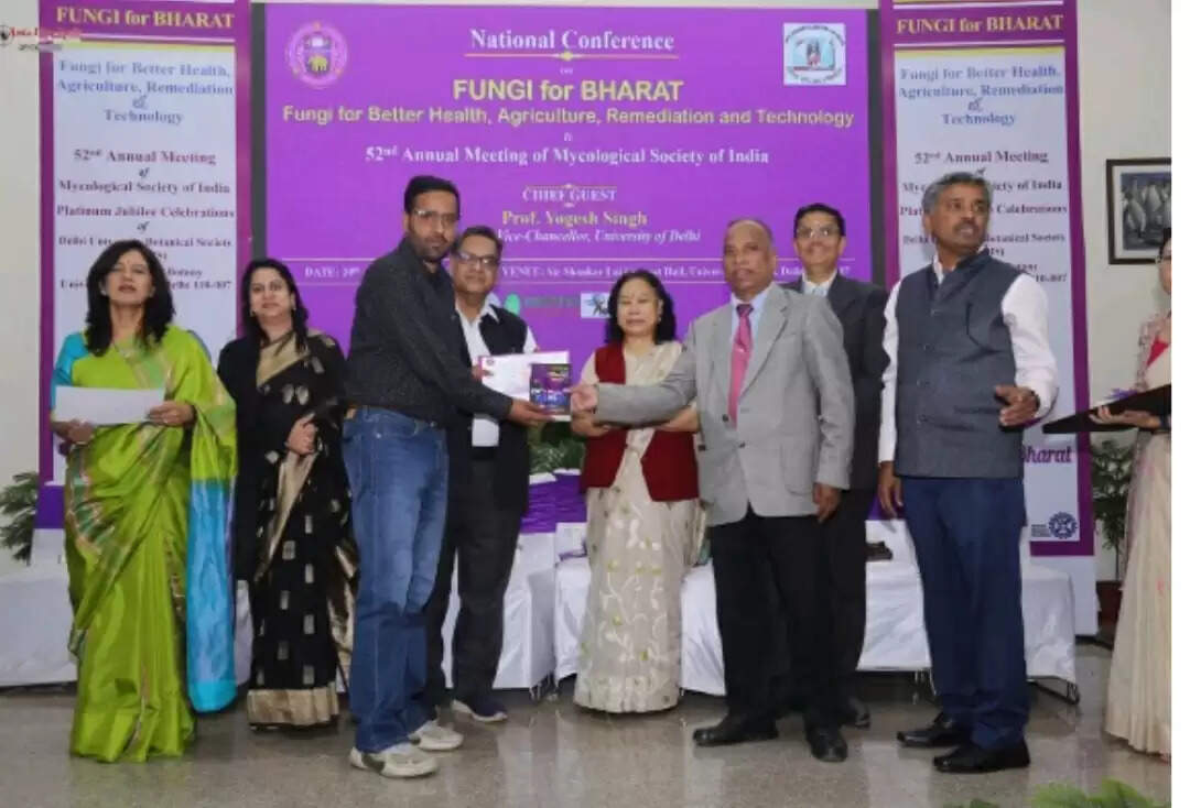 वनस्पति विज्ञान के अनुसंधान विद्वानों ने जम्मू विश्वविद्यालय का गौरव बढ़ाया