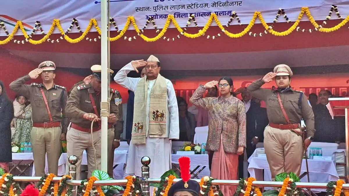 स्वतंत्रता दिवस पर विभिन्न जिलों में मंत्री करेंगे झंडोत्तोलन, अधिकारियों को तैयारी का निर्देश