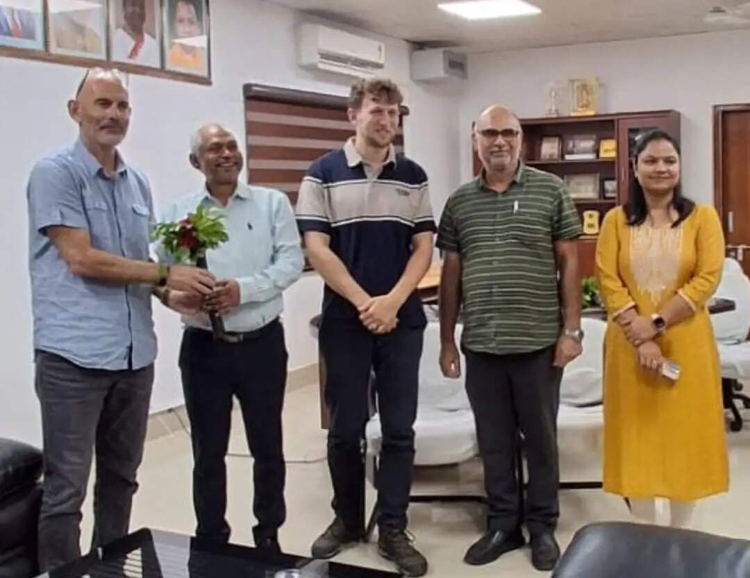 डिजिटल माध्यम से किसानों तक कृषि सलाह पहुंचाने पर मंथन : डॉ. राघवेंद्र सिंह