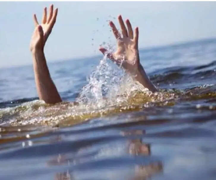 सोनभद्र की सोन नदी में डूबे दो चचेरे भाई , गाेताखाेर कर रहे तलाश