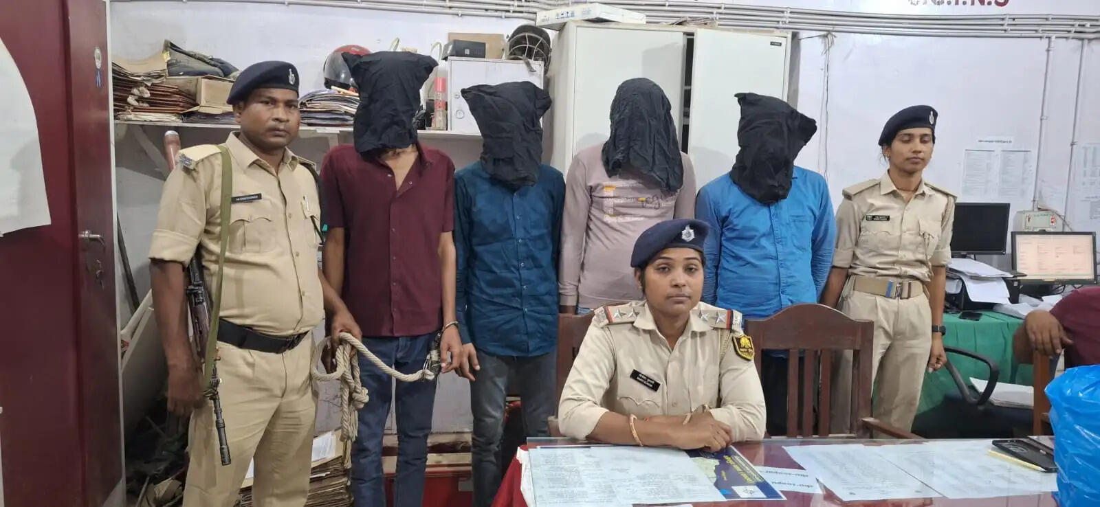 सोनपुर में लूट की योजना बना रहे चार अपराधी हथियार व कारतूस के साथ गिरफ्तार