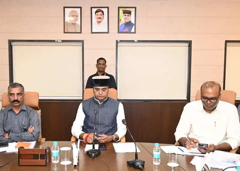 मंत्री सारंग ने की अंतर्राष्ट्रीय स्पोर्ट्स कॉम्पलेक्स की प्रगति की समीक्षा, कार्य समय-सीमा में पूर्ण करने के निर्देश