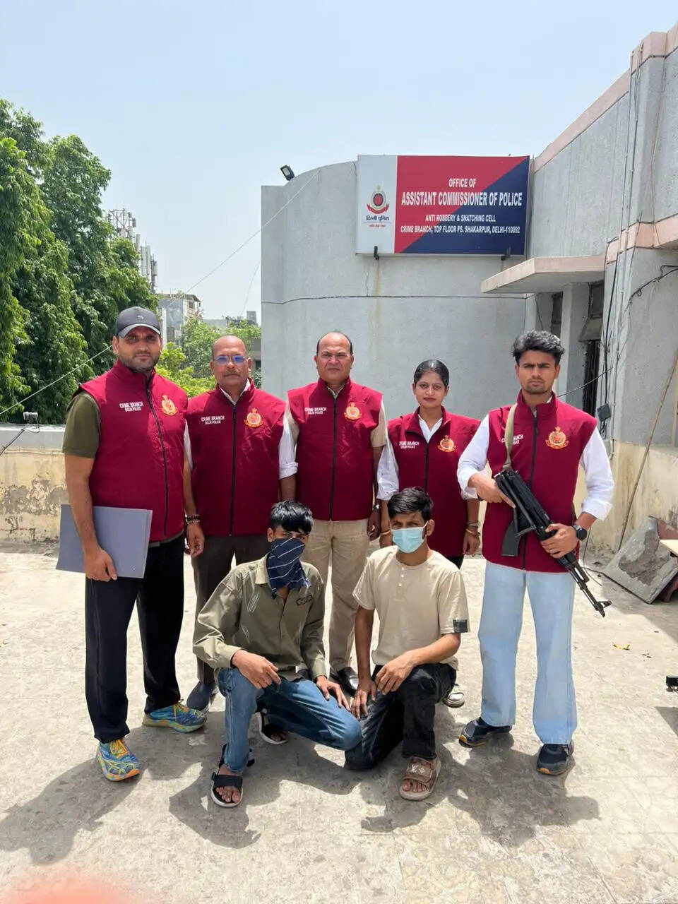 हाशिम बाबा गैंग के दो शार्प शूटर गिरफ्तार, सोशल मीडिया पर हथियार लहराकर फैलाते थे दहशत