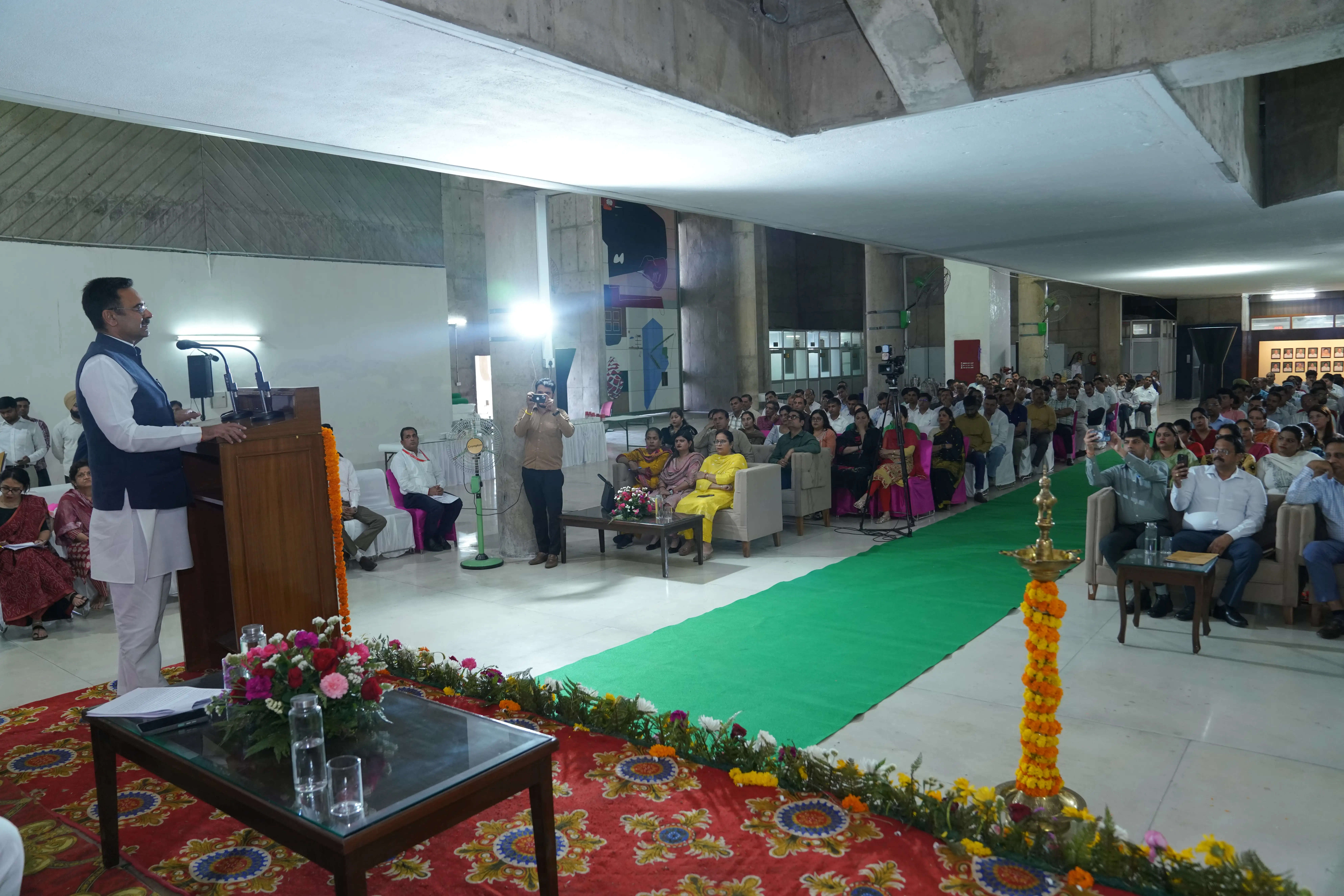 कार्यस्थल पर महिलाओं की सुरक्षा व सम्मान जरूरी: हरविन्द्र कल्याण