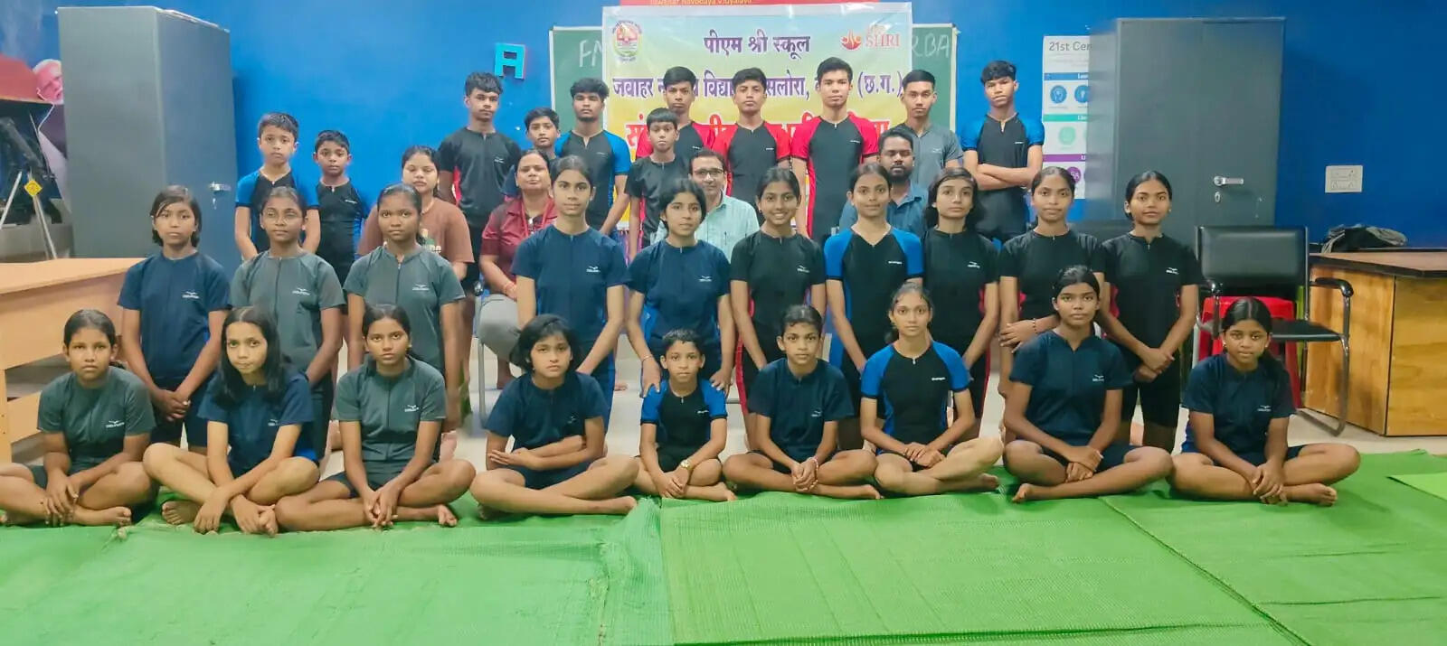 पीएम श्री स्कूल जवाहर नवोदय विद्यालय, सलोरा में संकुलस्तरीय योग प्रतियोगिता का समापन