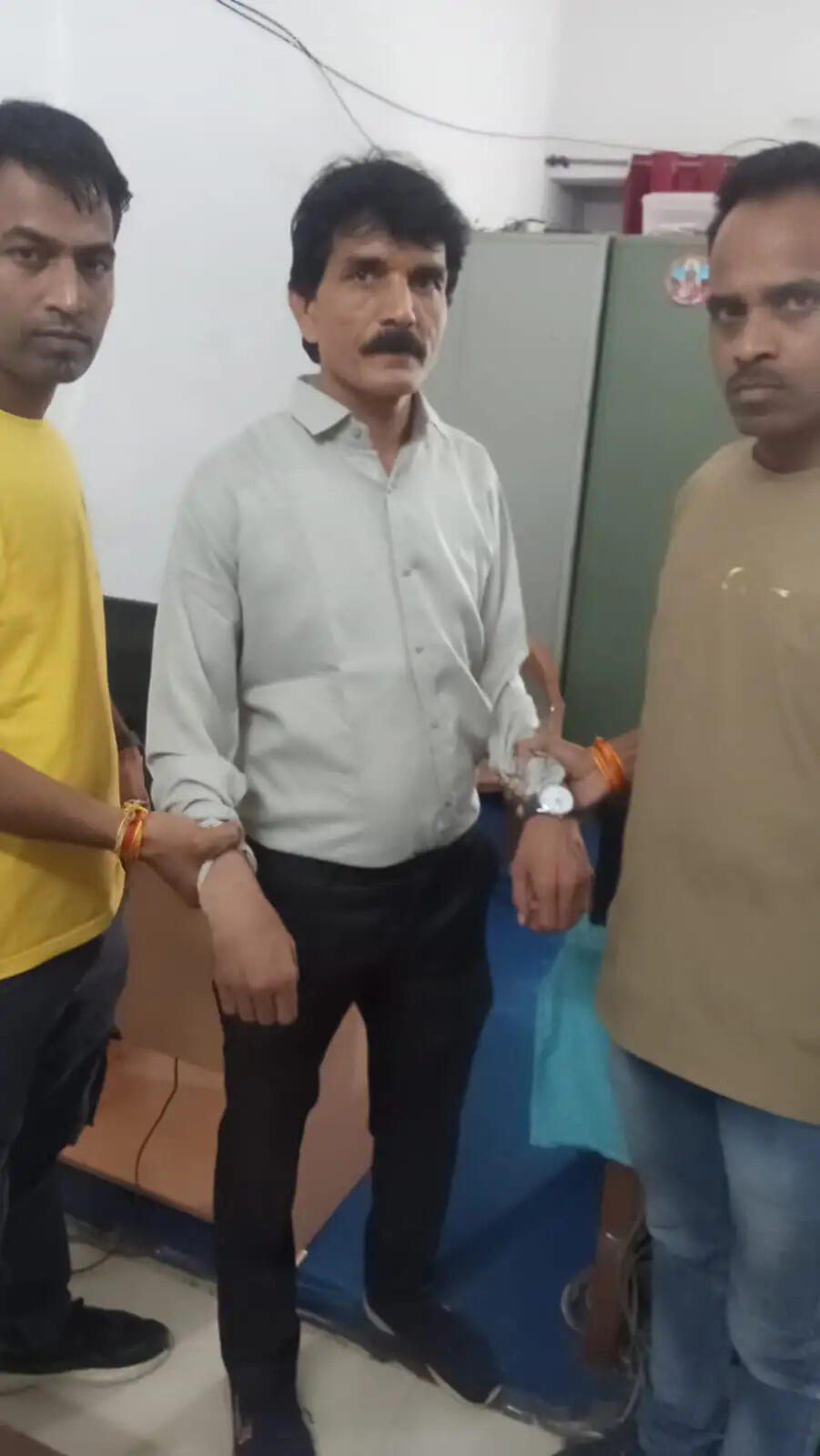 आगरमालवा : लोकायुक्त ने जिला आपूर्ति कार्यालय में बाबू को 50 हजार रुपये की रिश्वत लेते गिरफ्तार किया