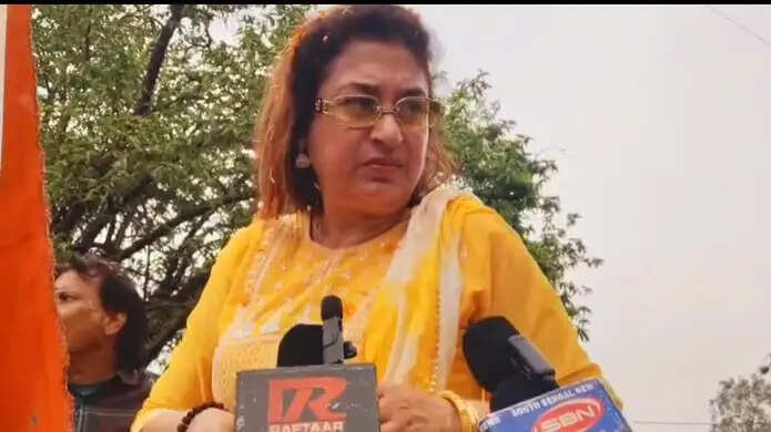 सांसद शताब्दी रॉय ने विधान उपाध्याय के समर्थन में किया रोड शो