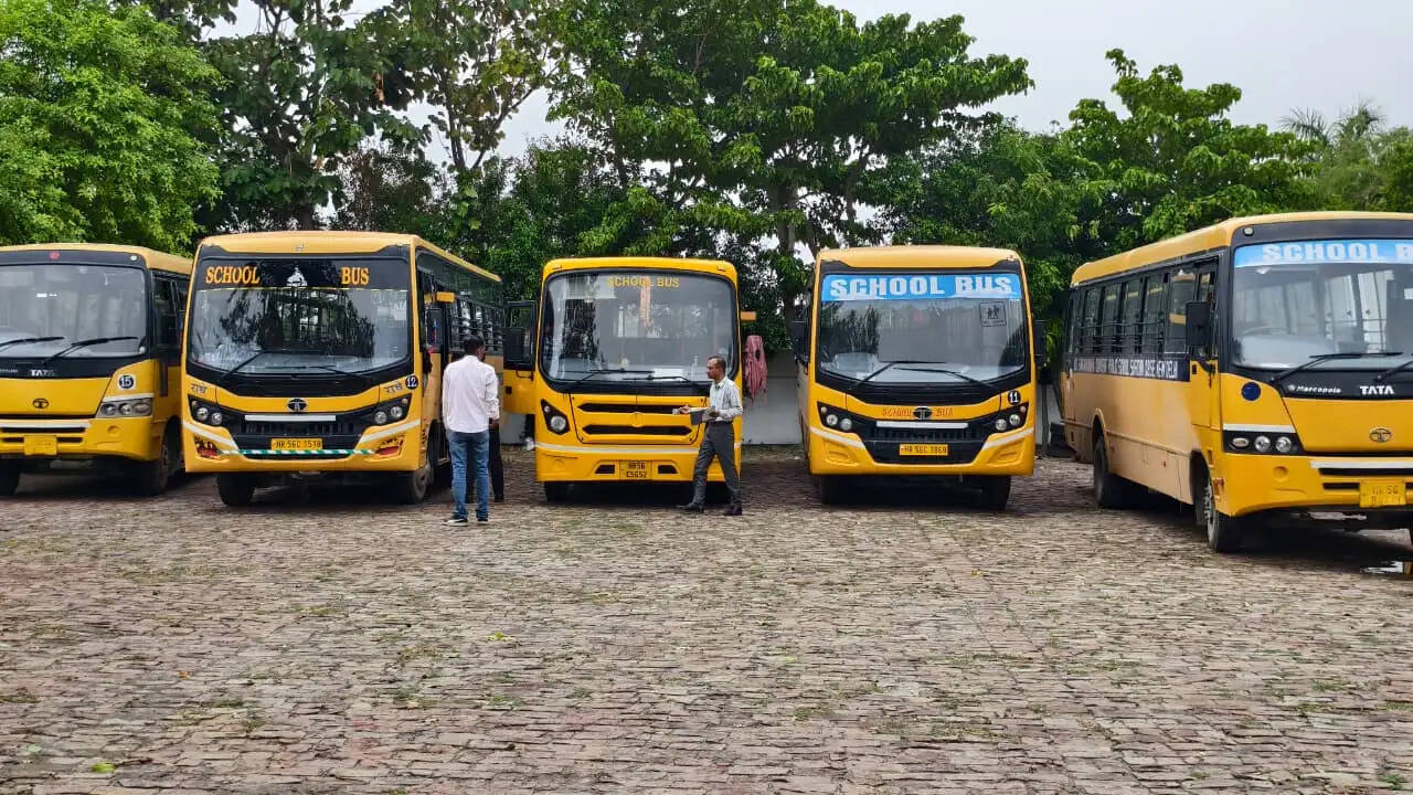 जींद : जिला परिवहन अधिकारी कार्यालय ने स्कूली बसों की जांच को चलाया अभियान