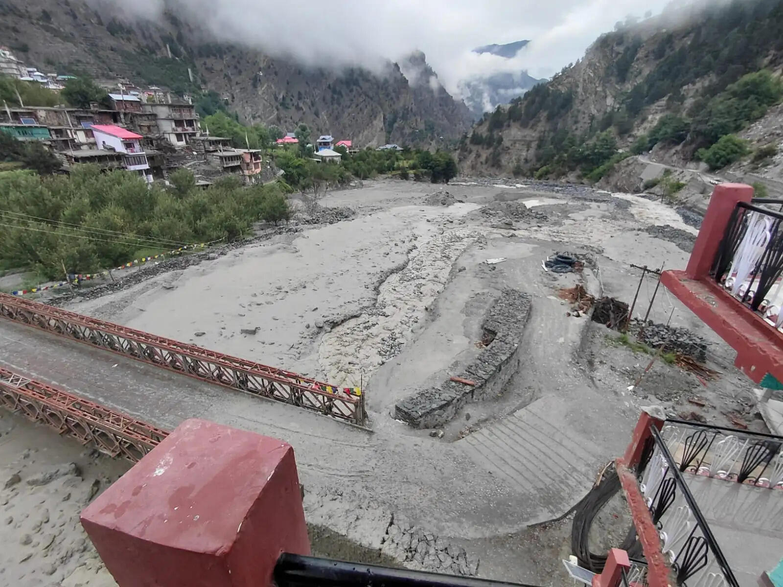 (राउंड अप) हिमाचल में मानसून मचाने लगा तबाही, तीन दिन में 11 लोगों की मौत