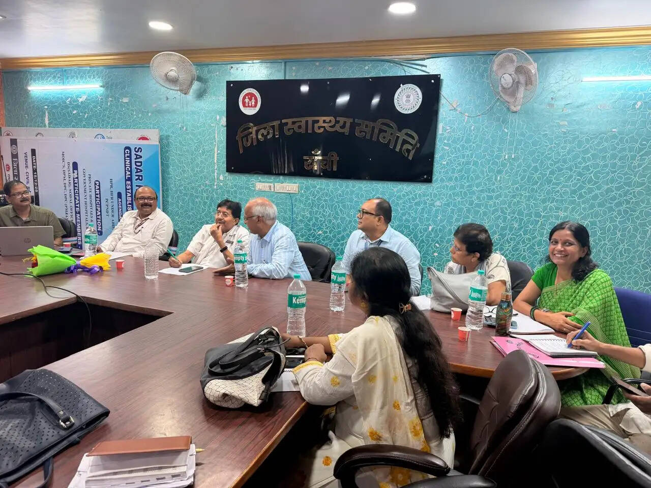 मातृ मृत्यु दर और प्रसव पूर्व जांच के तहत मातृ स्वास्थ्य सेवाओं पर जोर