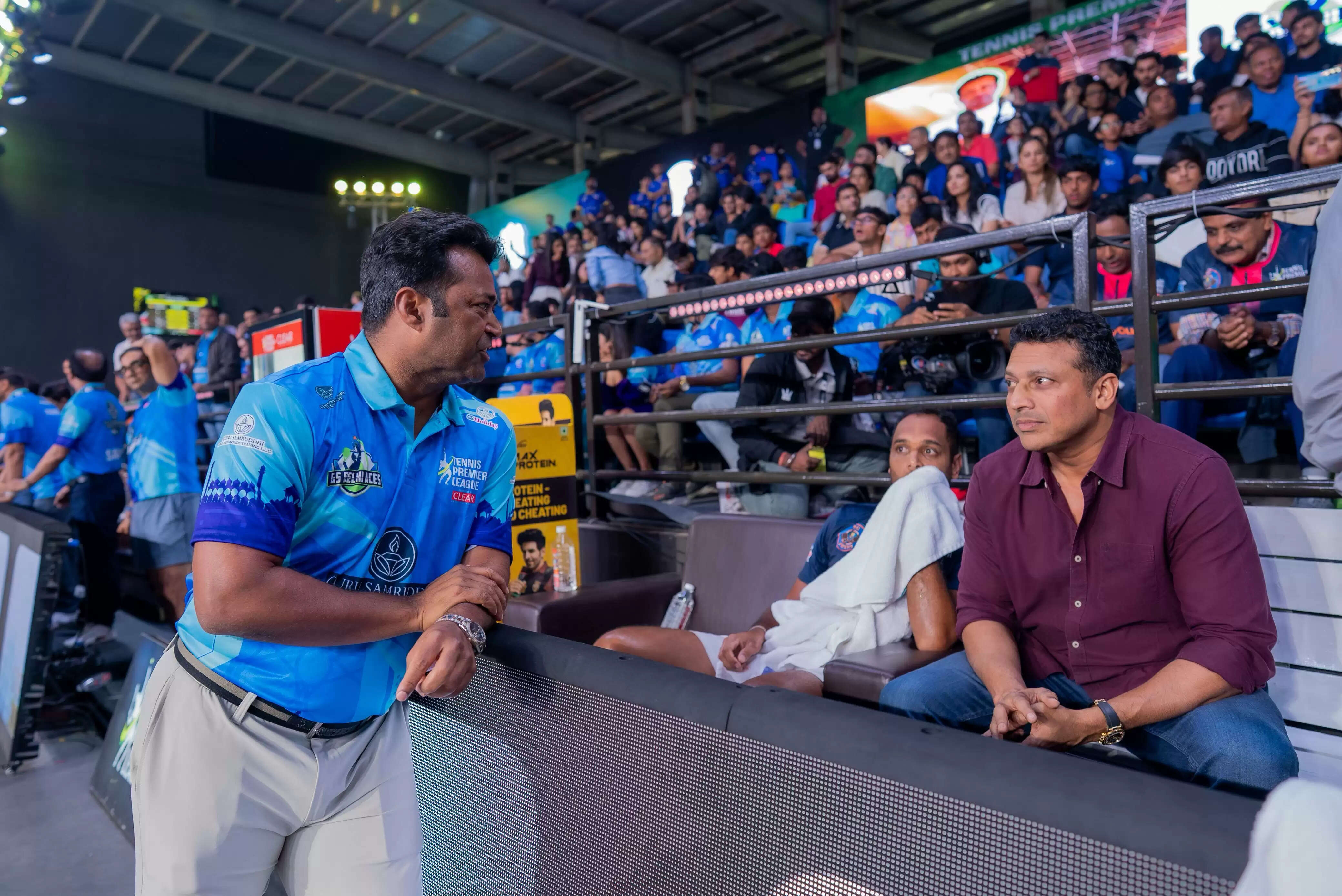 टीपीएल सीजन-7 में एक साथ नजर आए लिएंडर पेस और महेश भूपति, ‘ली-हेश’ की मौजूदगी से सजी यादगार शाम