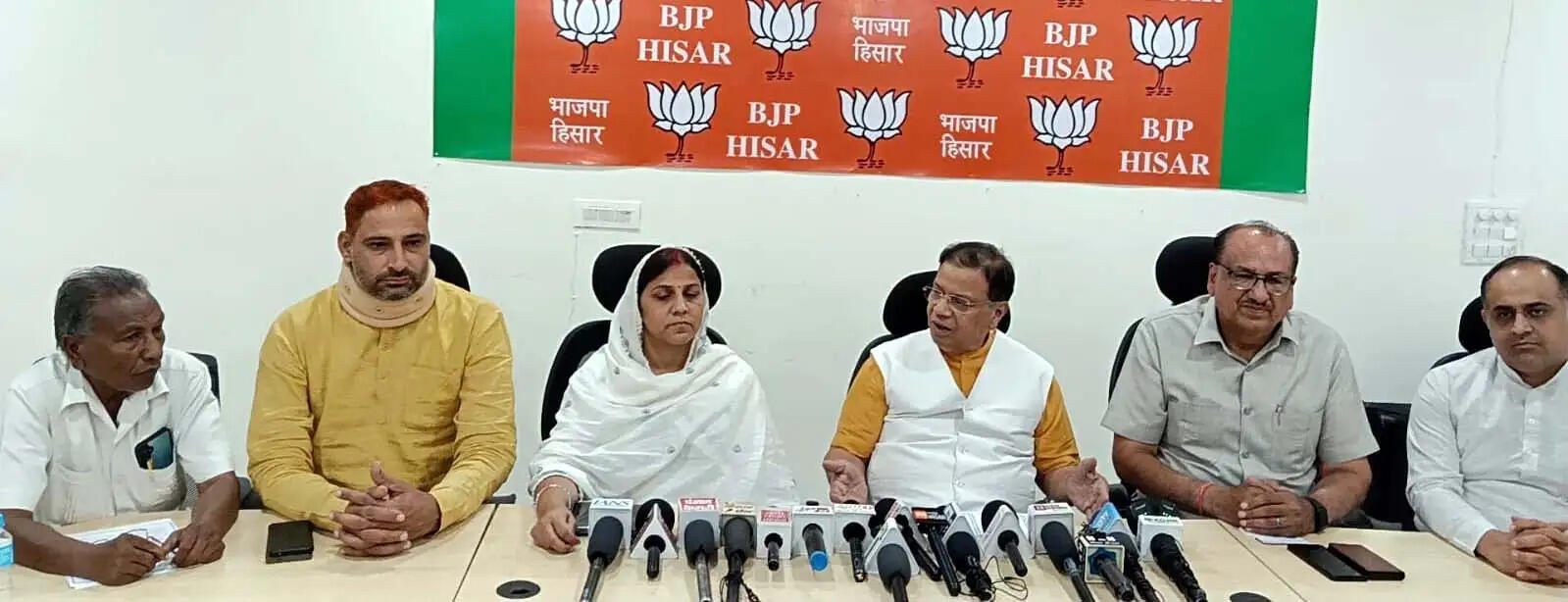 हिसार : चुनाव आयोग के संयुक्त बयान से विपक्ष के आरोपों की पोल खुली : डॉ. कमल गुप्ता