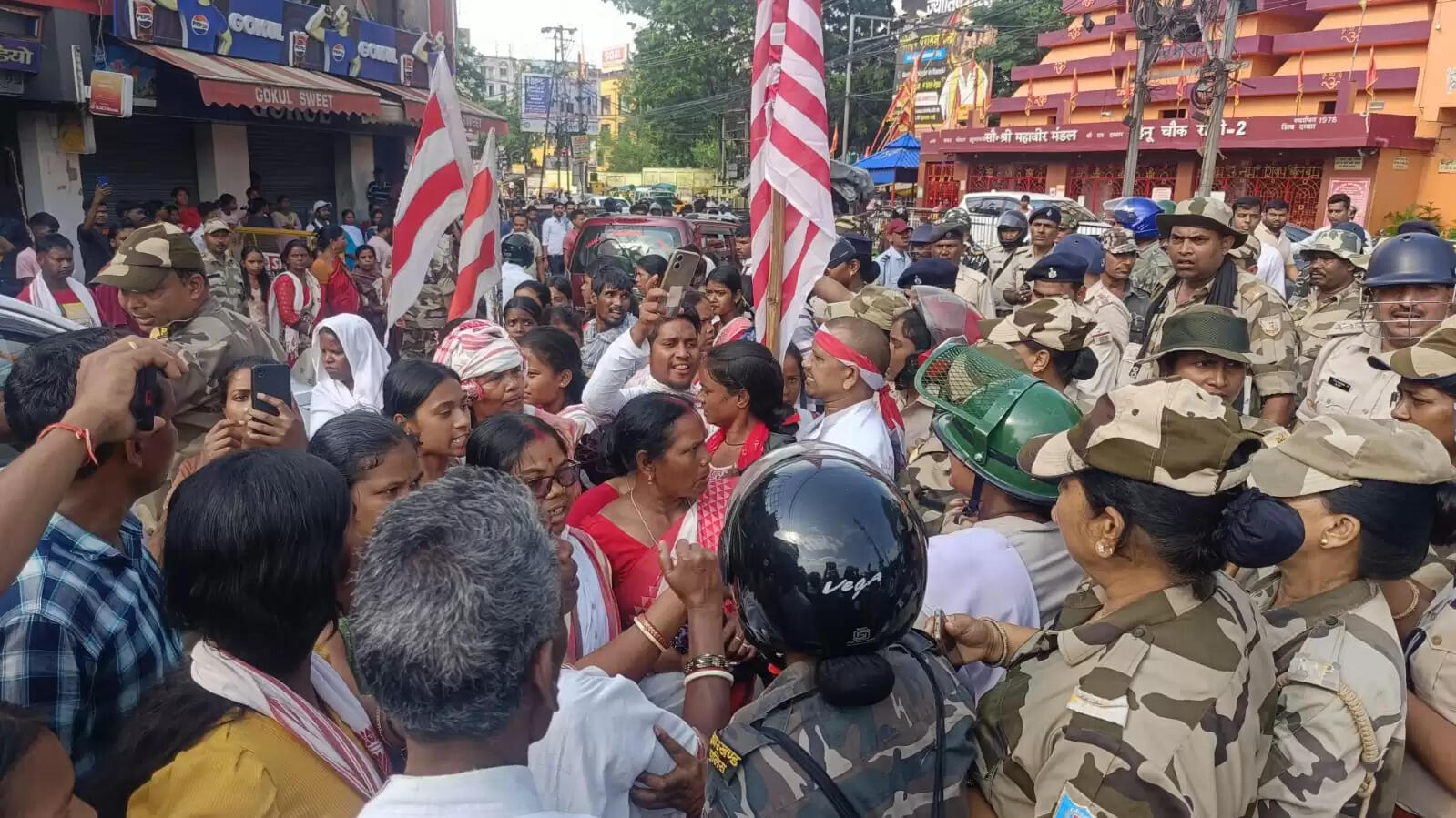 (अपडेट) सिरमटोली फ्लाईओवर रैंप के विरोध में आदिवासियों के झारखंड बंद का मिलाजुला असर
