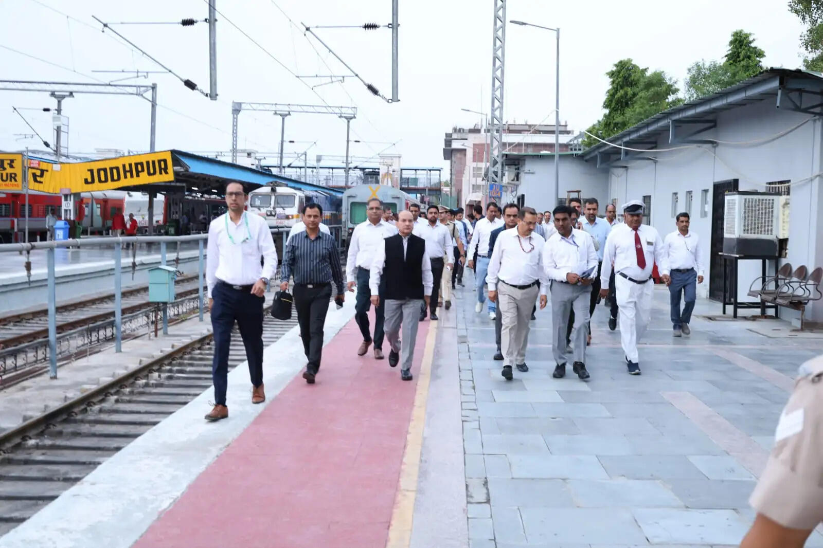 जीएम ने किया जोधपुर-बाड़मेर रेलखंड का निरीक्षण
