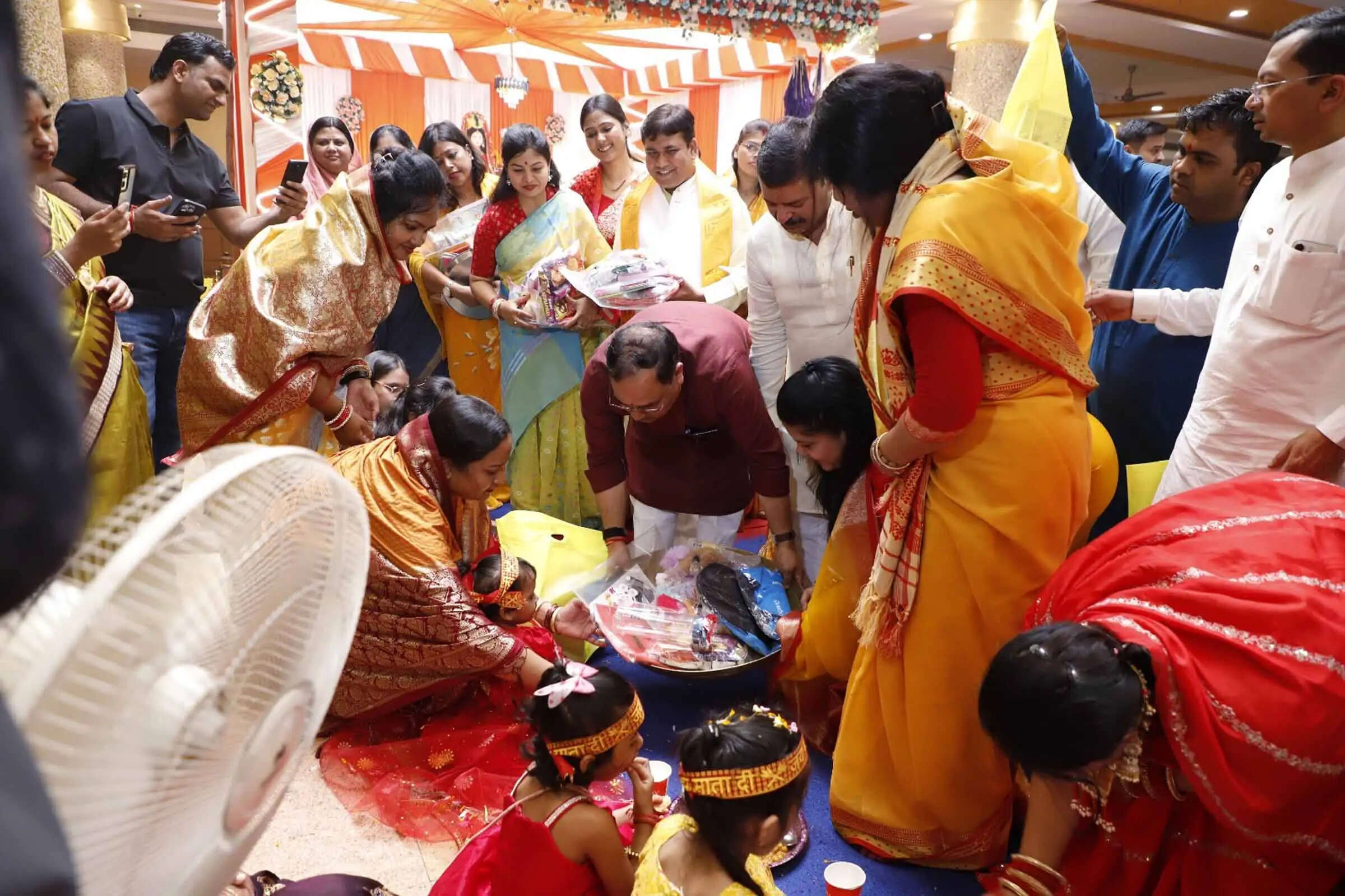 भाजपा प्रदेश कार्यालय में किया गया कन्या भोज का आयोजन