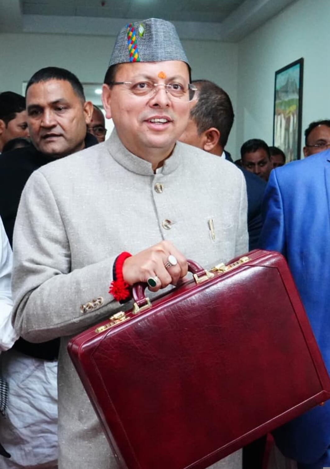 उत्तराखंड में 1.11 लाख करोड़ रुपये का बजट पेश, विकास और जनकल्याण पर फोकस