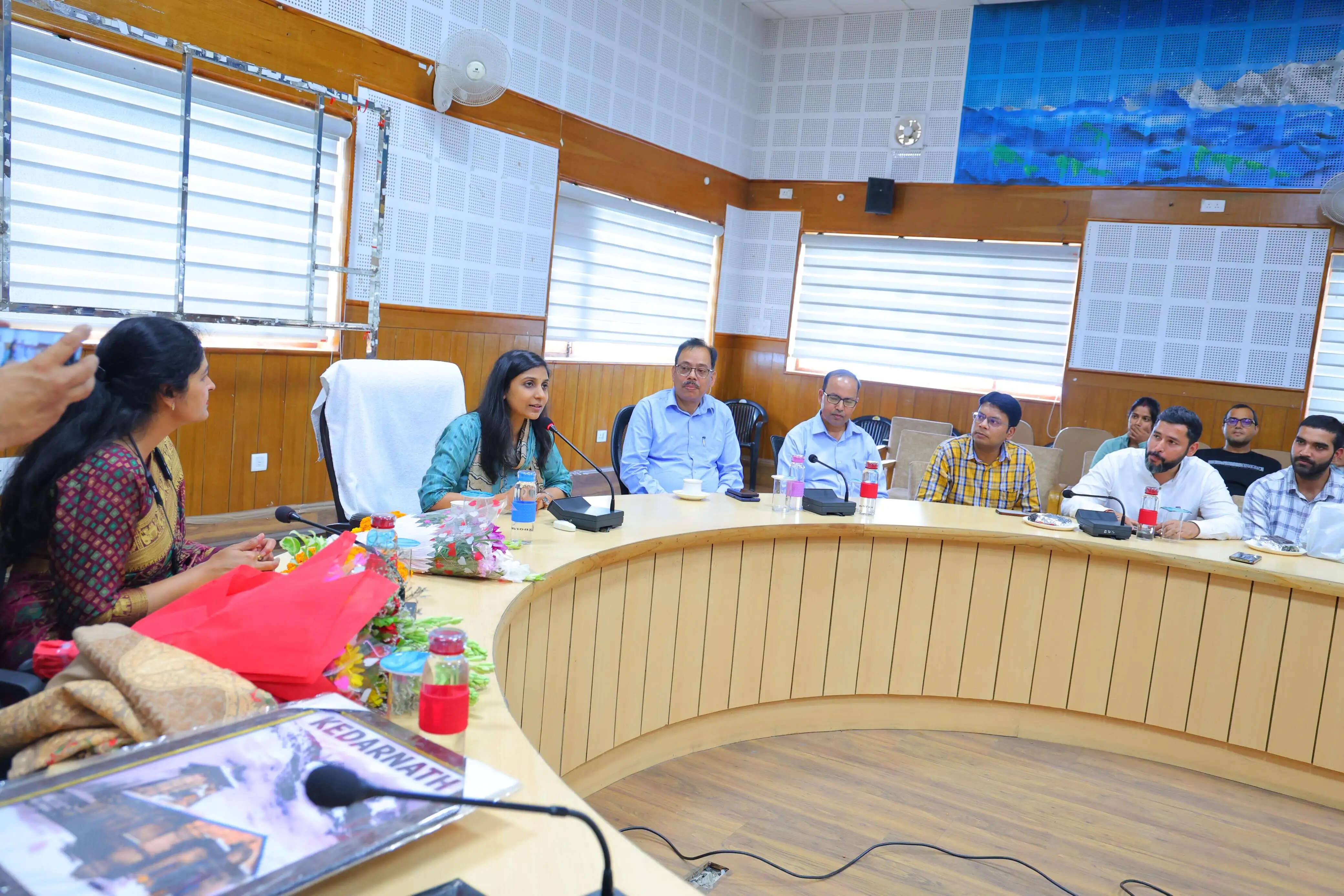 स्थानांतरण पर जिला विकास अधिकारी को दी विदाई