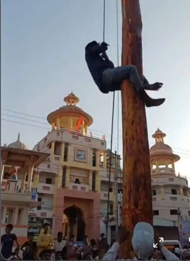 झाबुआ: हर्षोल्लास पूर्वक संपन्न हुआ गढ़ उत्सव, प्रतिभागियों के छूटे पसीने