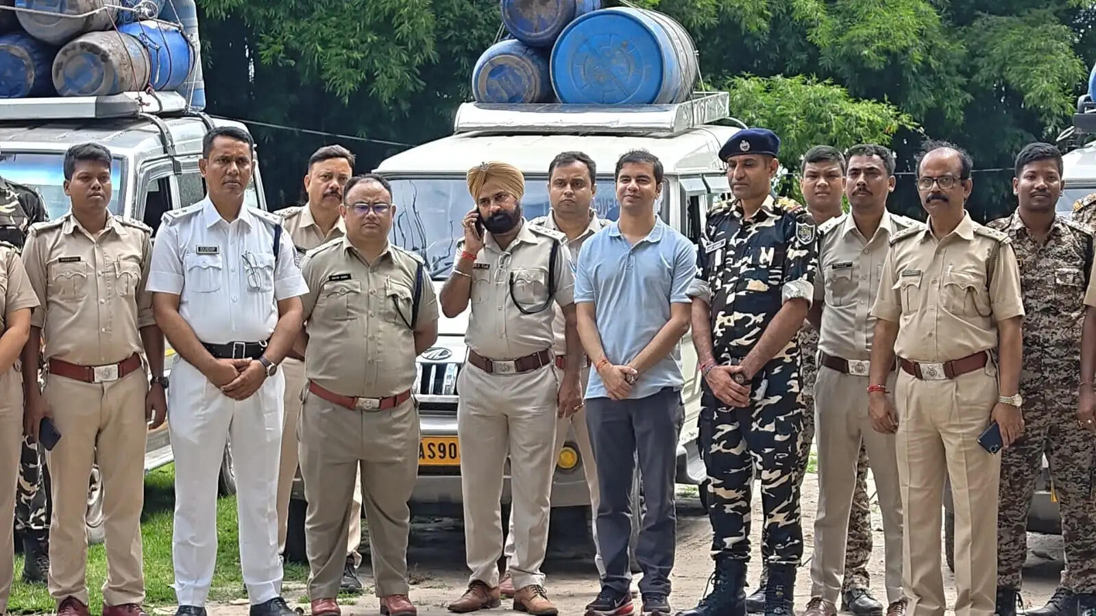 जलपाईगुड़ी में आबकारी विभाग के साथ संयुक्त अभियान, भारी मात्रा में शराब बनाने का सामान बरामद