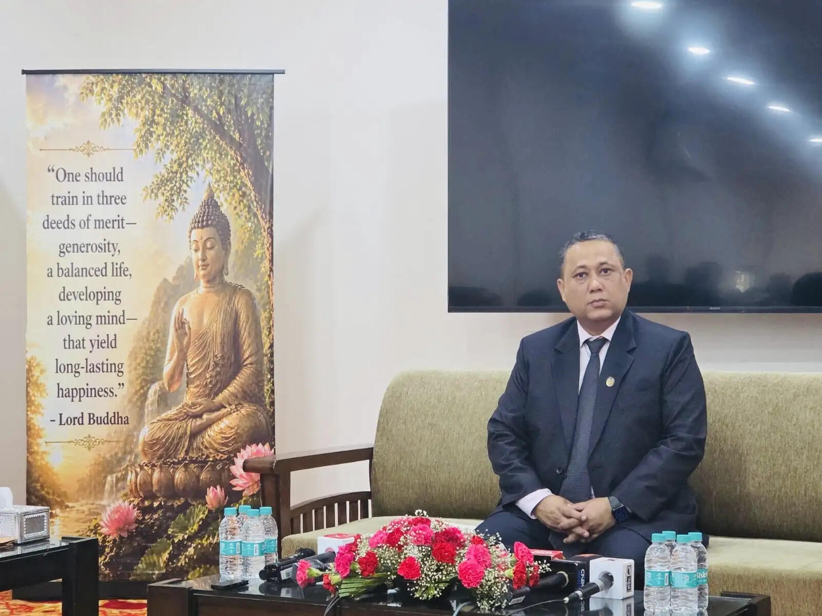 भारत दौरे से लौटे विदेश मंत्री शिशिर खनाल बोले- अगले कुछ महीनों में नेपाल और भारत के बीच हो सकते हैं उच्चस्तरीय दौरे