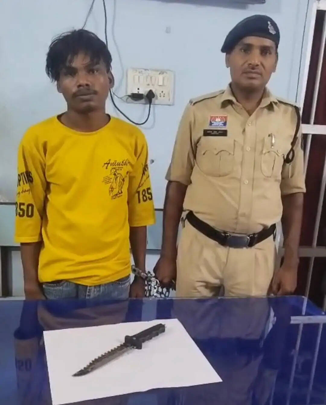 रायपुर: पुरानी बस्ती पुलिस की बड़ी कार्रवाई, धारदार चाकू के साथ दो आरोपित गिरफ्तार