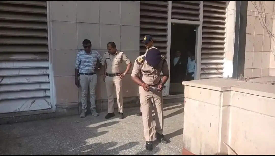 जबलपुर : जिला न्यायालय परिसर में धमाके की आवाज से हड़कंप