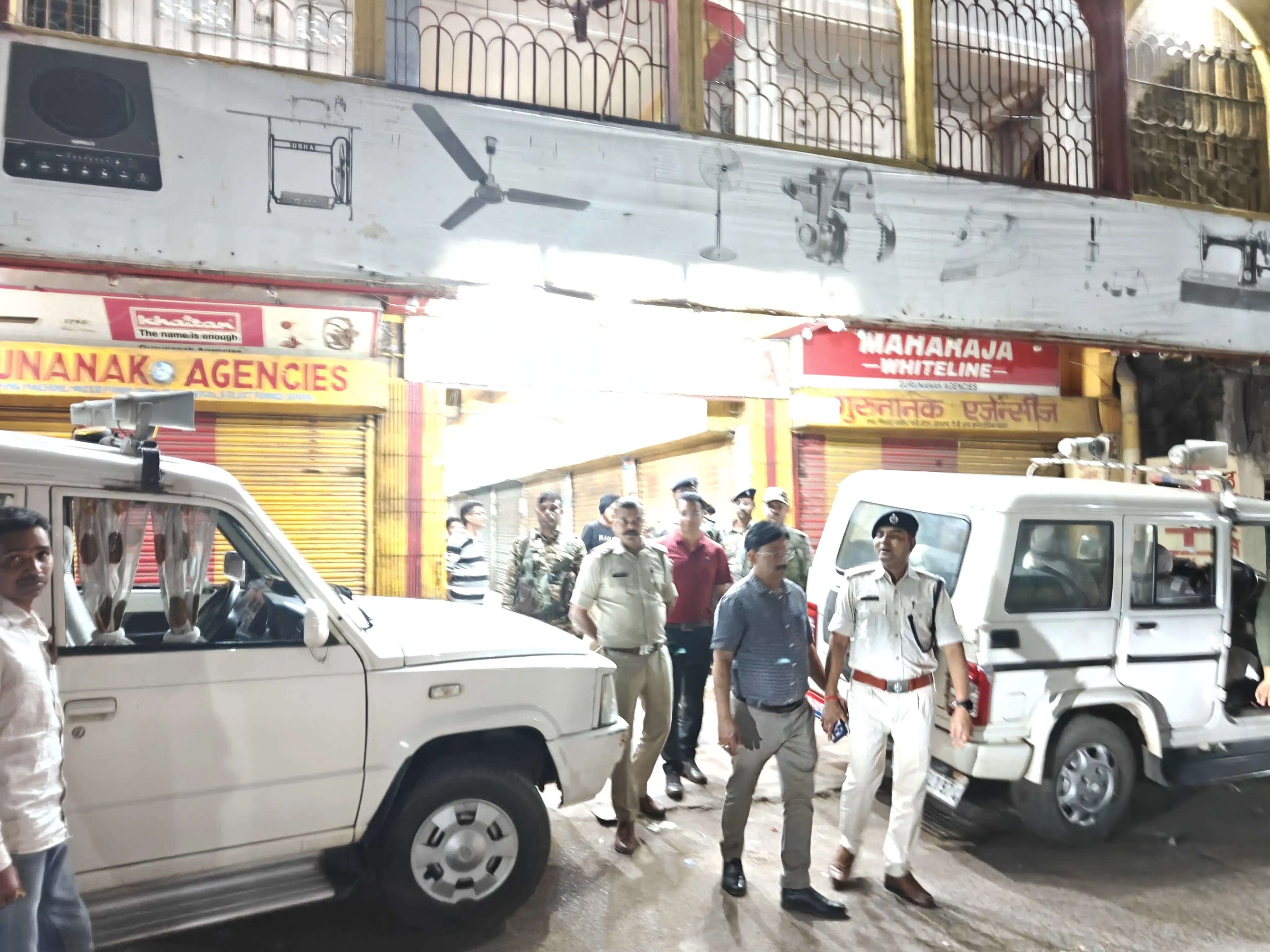 उत्पाद सिपाही परीक्षा से पहले अधिकारियों ने होटलों में की छापेमारी