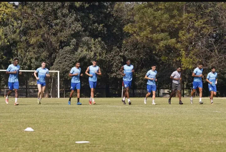 संशोधित: ईस्ट बंगाल और जमशेदपुर लगातार तीसरी जीत की तलाश में, पंजाब की नज़र बेंगलुरु&nbsp; के खिलाफ वापसी पर